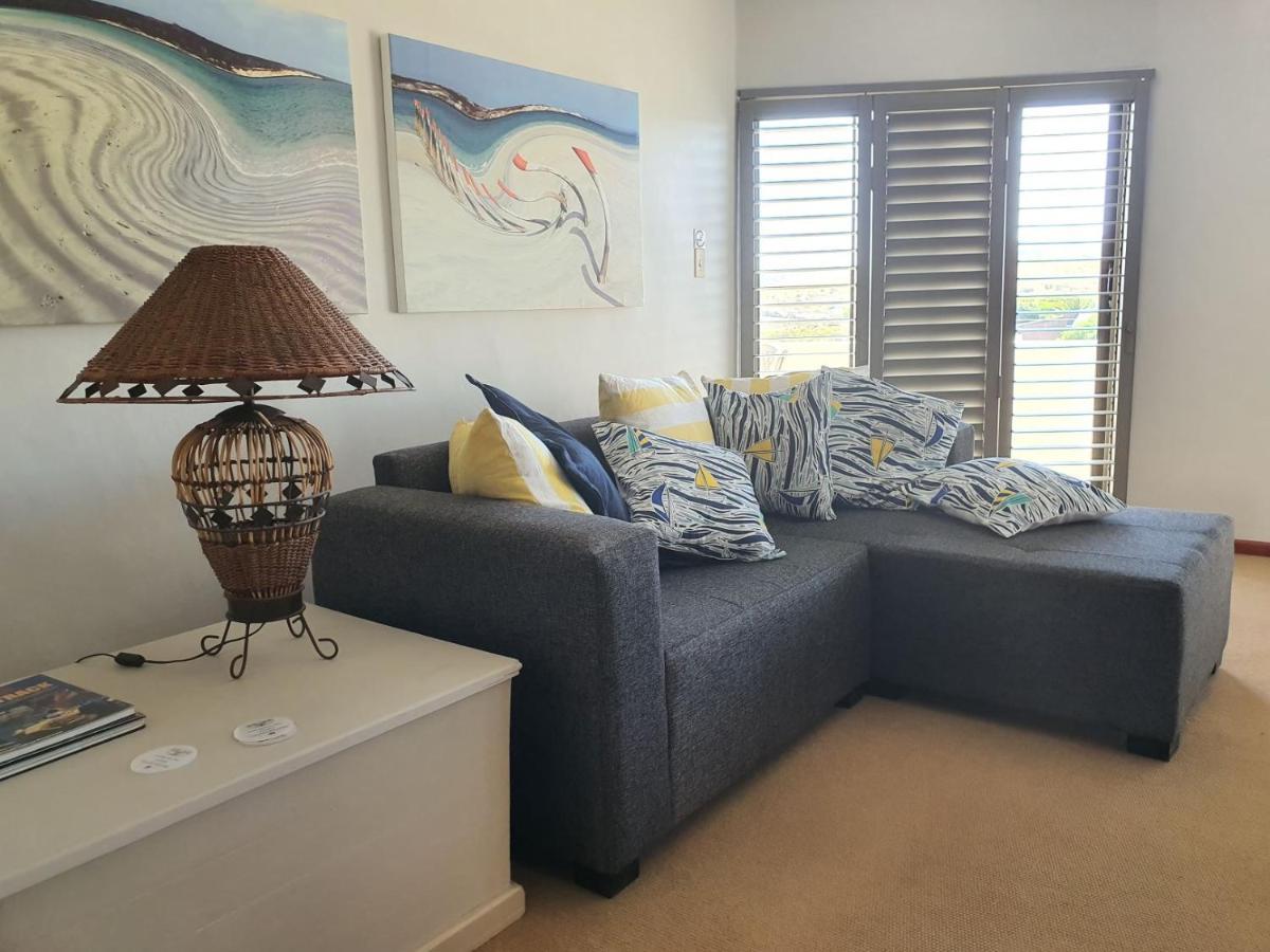 Albatross Guesthouse لانجيبان المظهر الخارجي الصورة