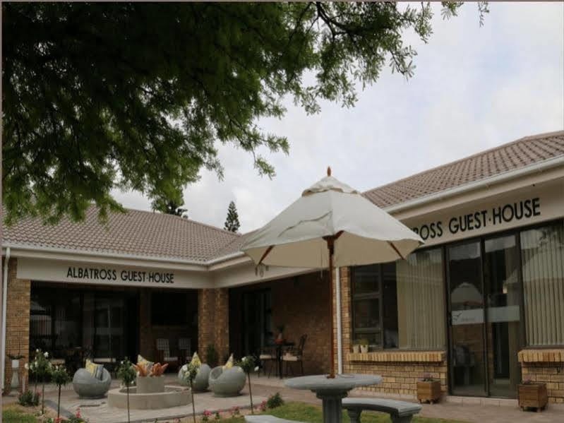 Albatross Guesthouse لانجيبان المظهر الخارجي الصورة