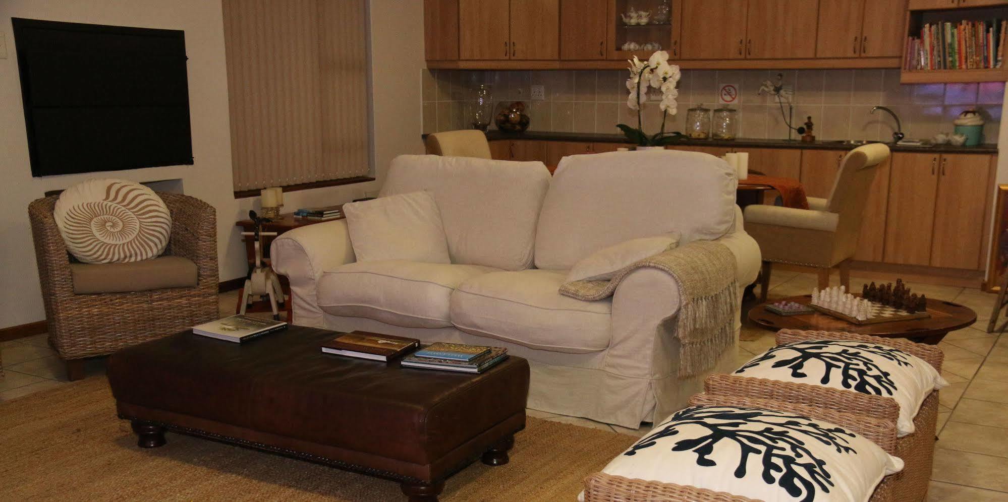 Albatross Guesthouse لانجيبان المظهر الخارجي الصورة