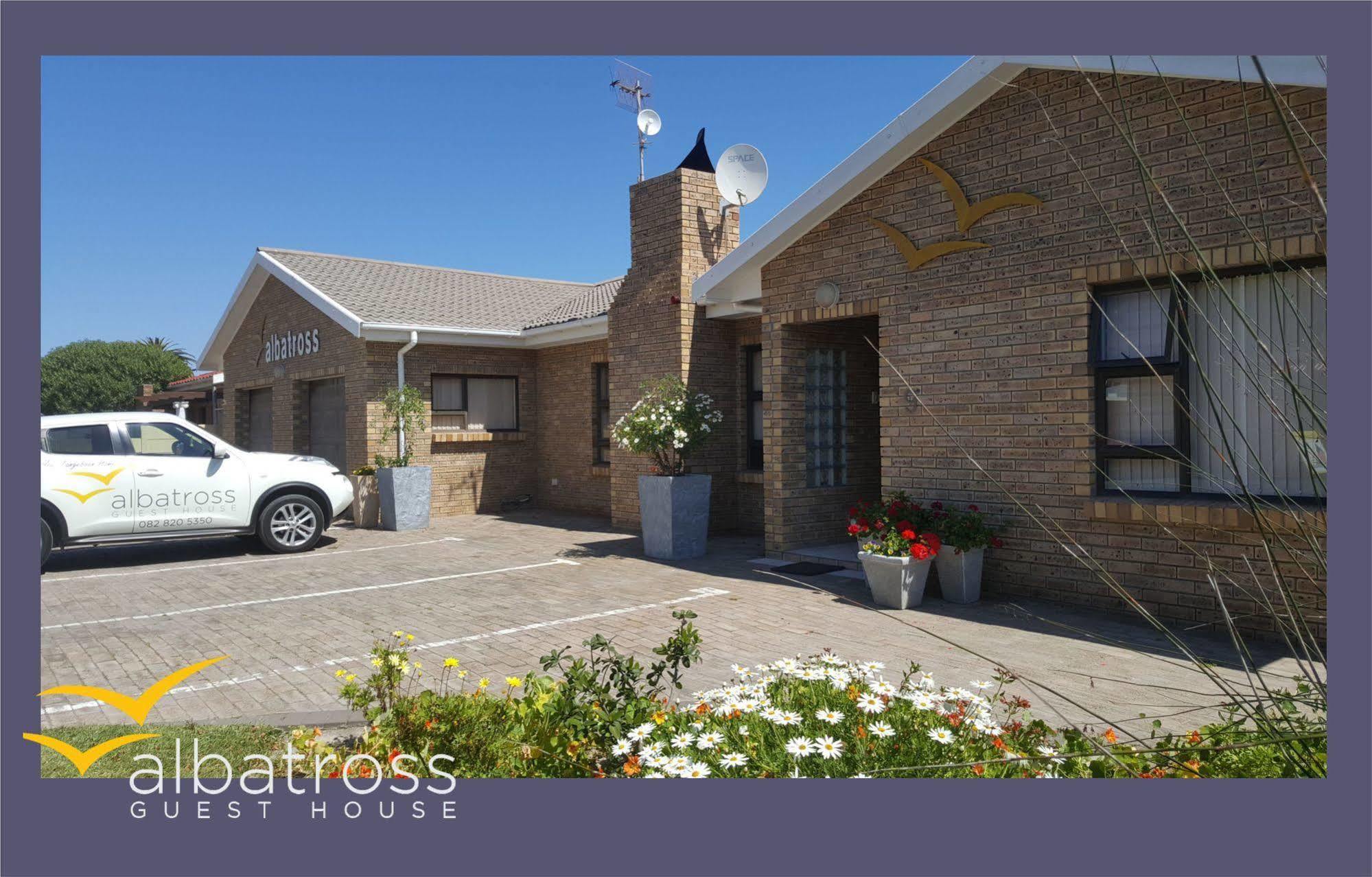 Albatross Guesthouse لانجيبان المظهر الخارجي الصورة